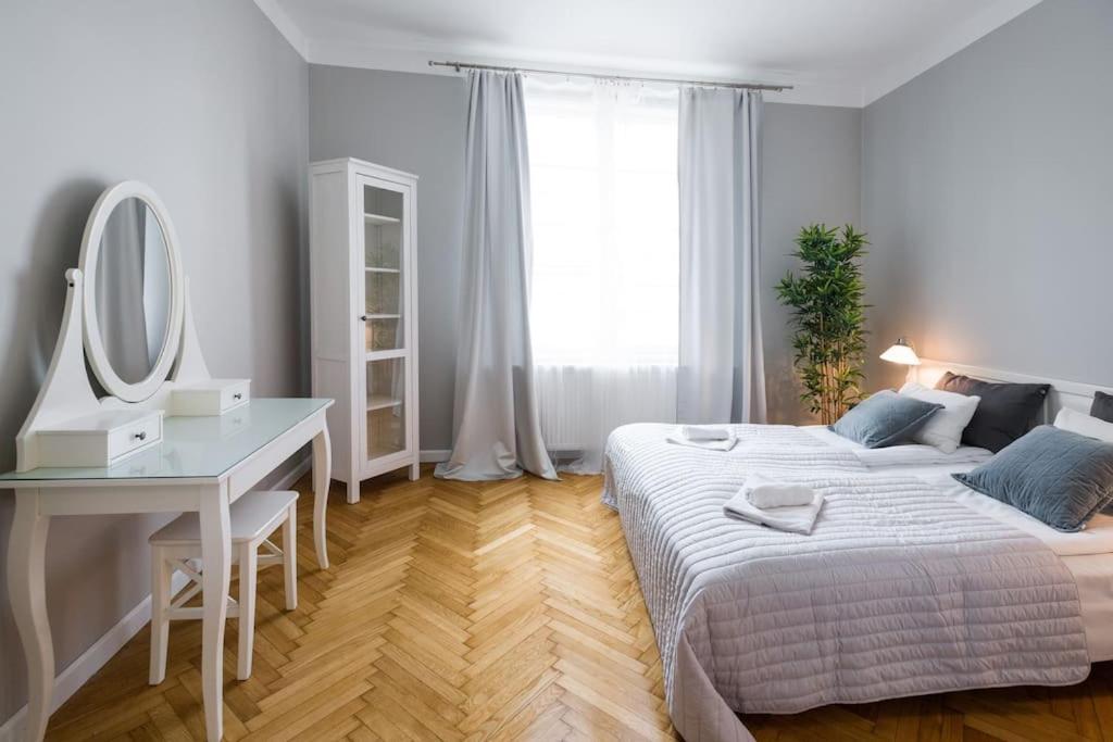 Florianska Deluxe Apartments With Air Condition Krakow Ngoại thất bức ảnh